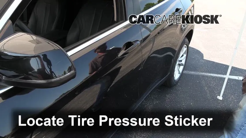 2015 BMW X6 xDrive35i 3.0L 6 Cyl. Turbo Pneus et roues Vérifier la pression des pneus